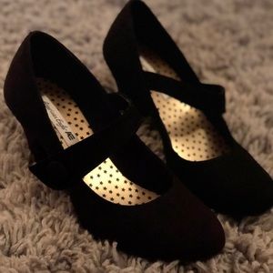 Black Mary Jane Heels in Size 10