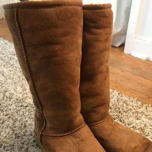 Tall UGG tan boots!