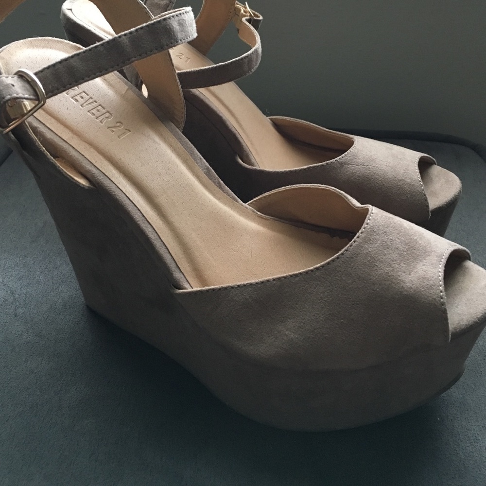 Forever 21 Taupe Wedges 8