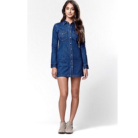 Kendall & Kylie Dresses & Skirts - KENDALL & KYLIE denim dress