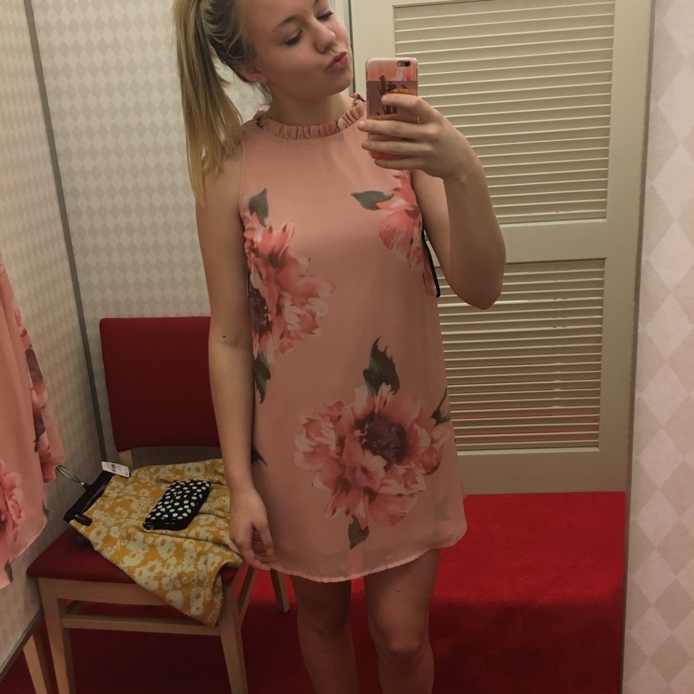 Von Maur Pink Floral Dress