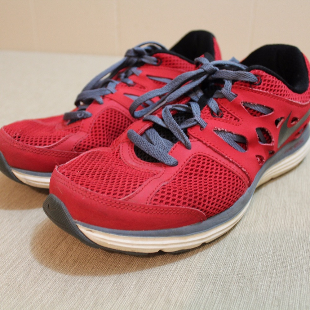 Red Nike's