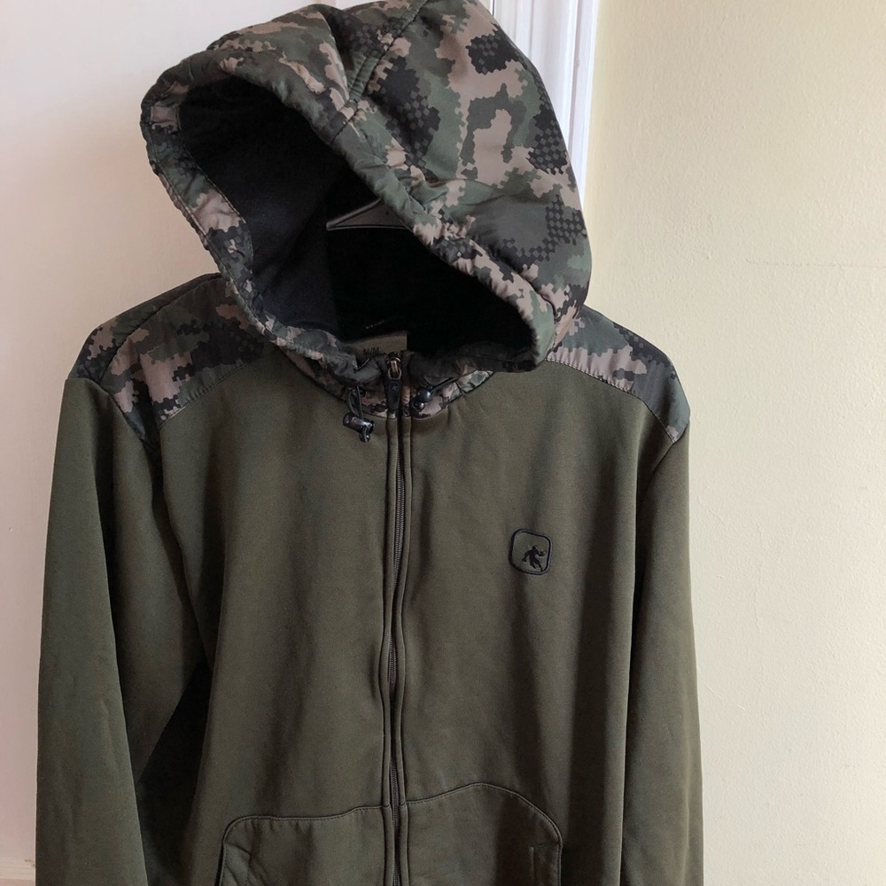 Men medium and 1 camo zip up hoodie