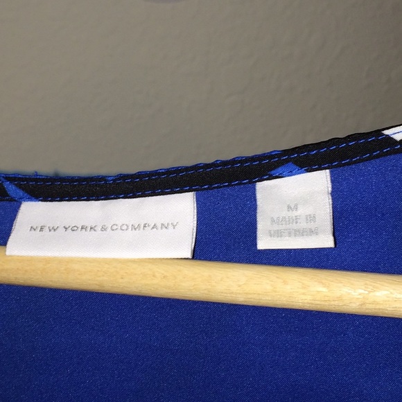 Graphic Design Dress - Picture 3 of 3