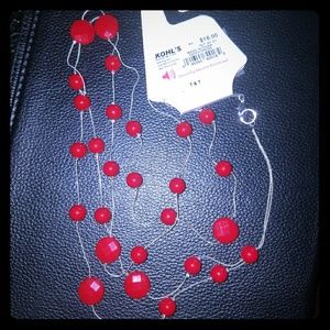 Red bead string necklace