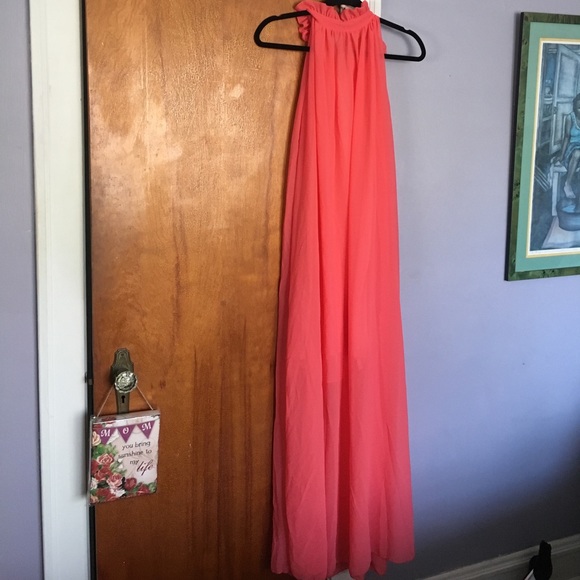 Sleeveless chiffon maxi dress with removable belt. - Picture 2 of 5