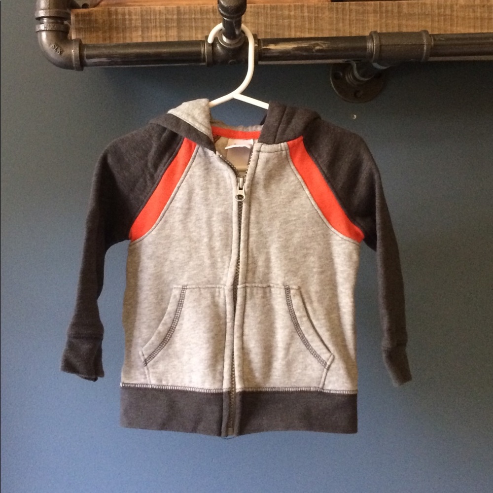 Sweatshirt