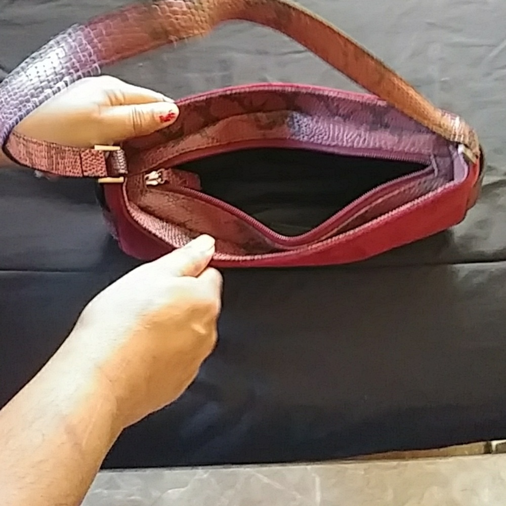 Purse - Picture 3 of 3