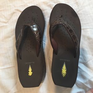 Brown Volatiles size 7