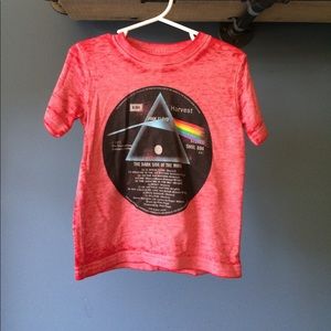 Pink Floyd shirt