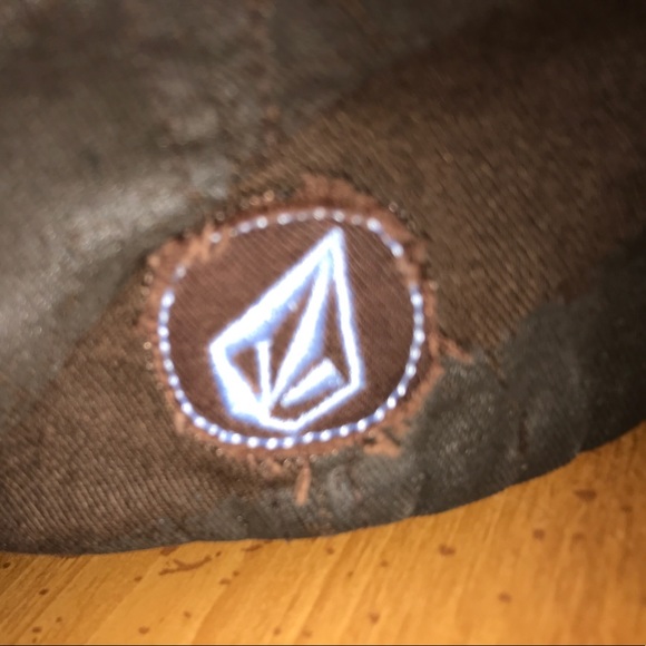 Volcom hat - Picture 2 of 3