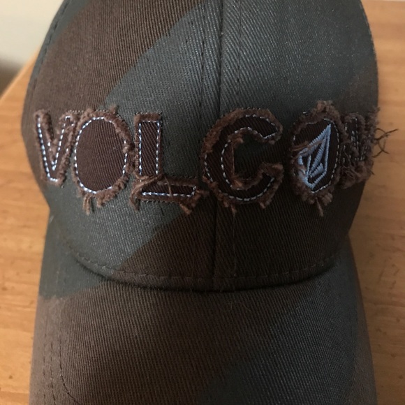 Volcom hat - Picture 3 of 3