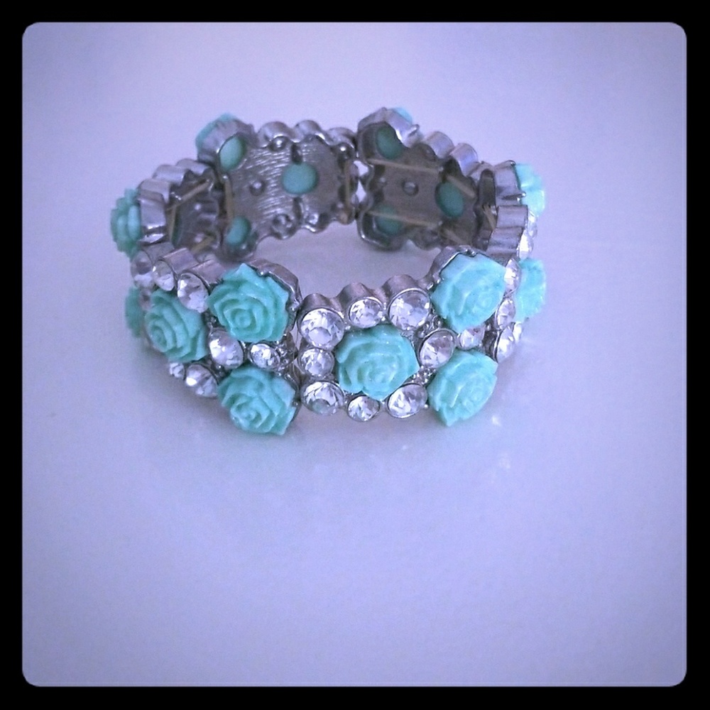 🌹Charlotte Russe rose bracelet