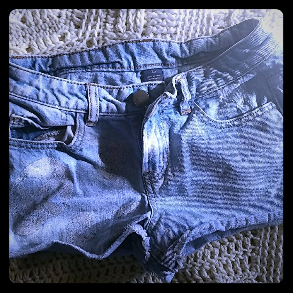 Tinsel jean shorts with skull detail
