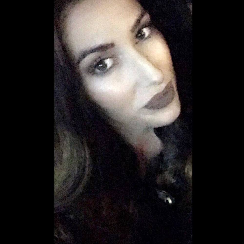 Meet your Posher, Cynthia