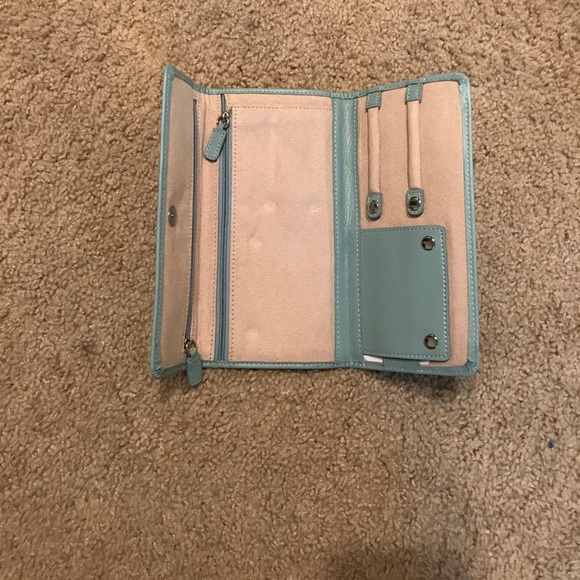 🎀 Baby Blue Wallet 🎀 - Picture 2 of 4