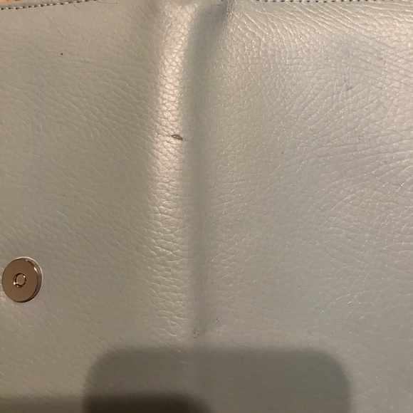 🎀 Baby Blue Wallet 🎀 - Picture 3 of 4