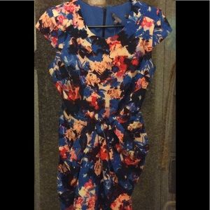 GUESS DRESS FLORAL SIZE 4 BEAUTIFUL