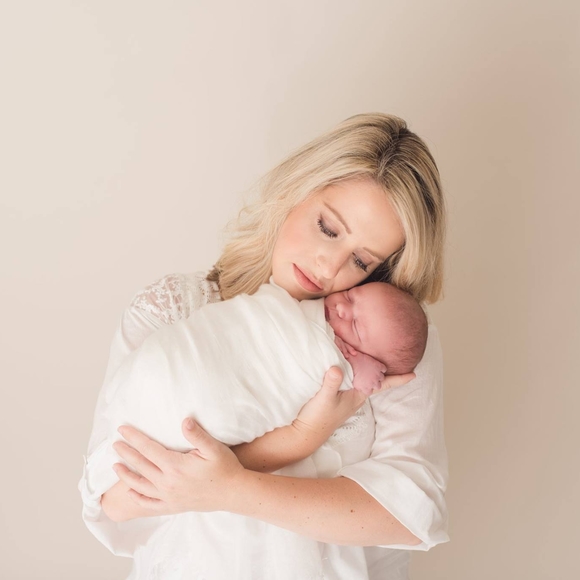 Meet your Posher, Taylor - Picture 1 of 1