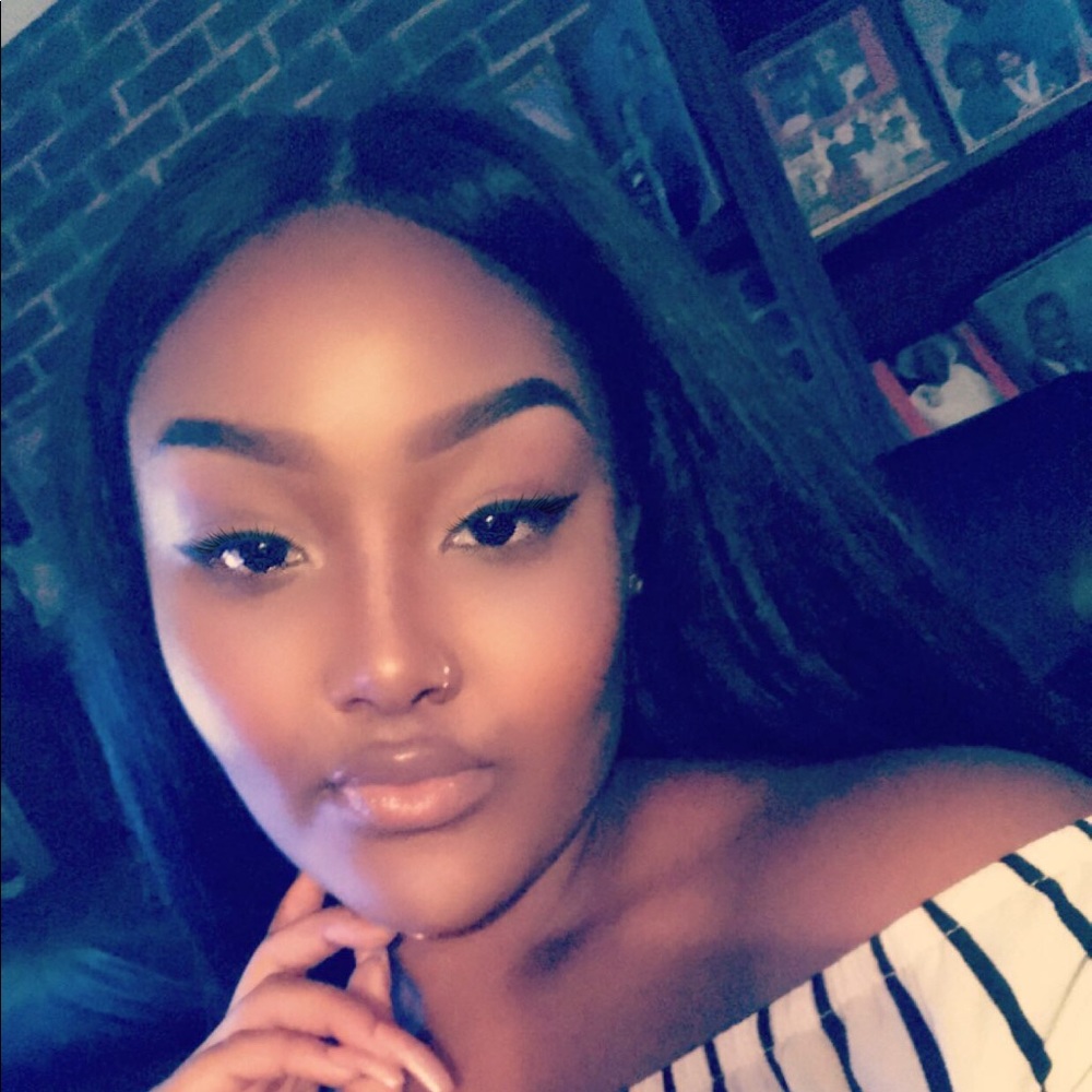 Meet your Posher, Jazmin