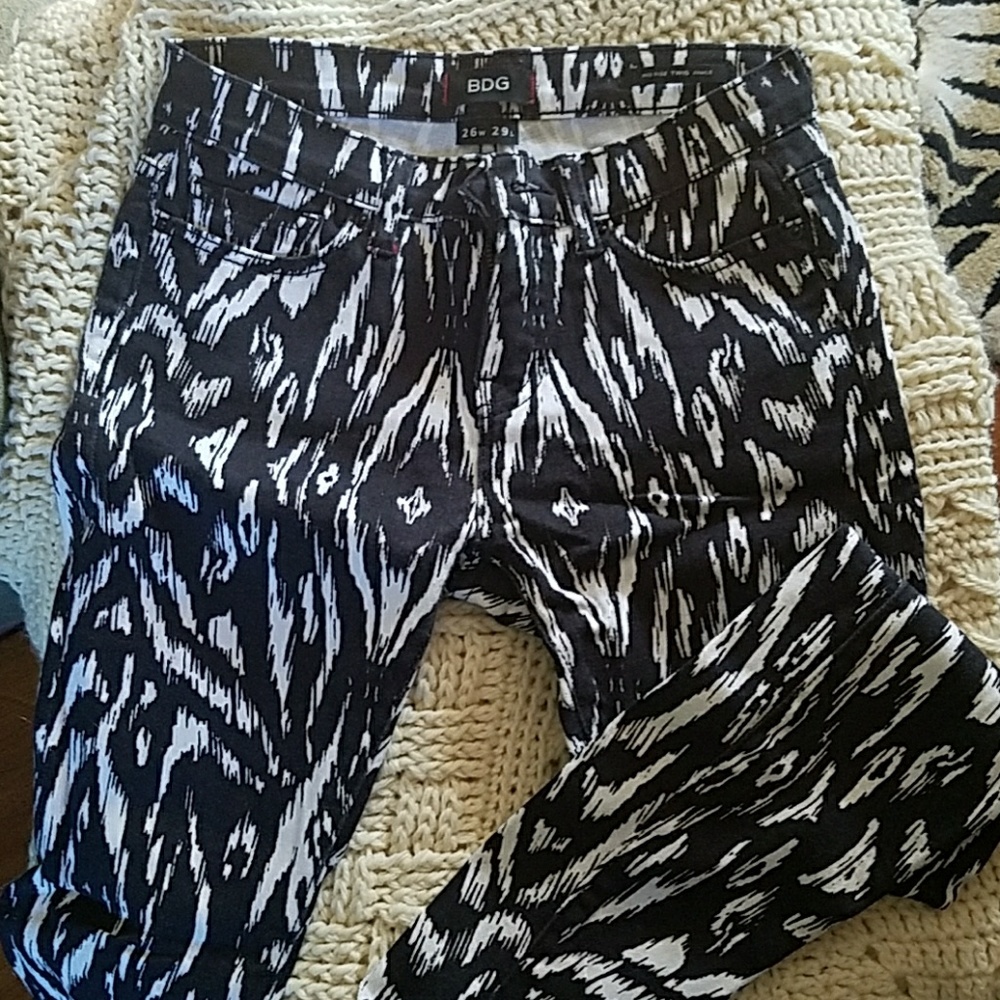 BDG patterned jeans like new