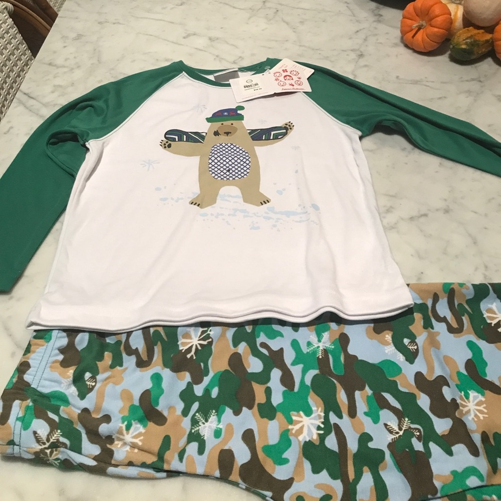 NWT Snowboard 🐻 Hanna Andersson PJ set
