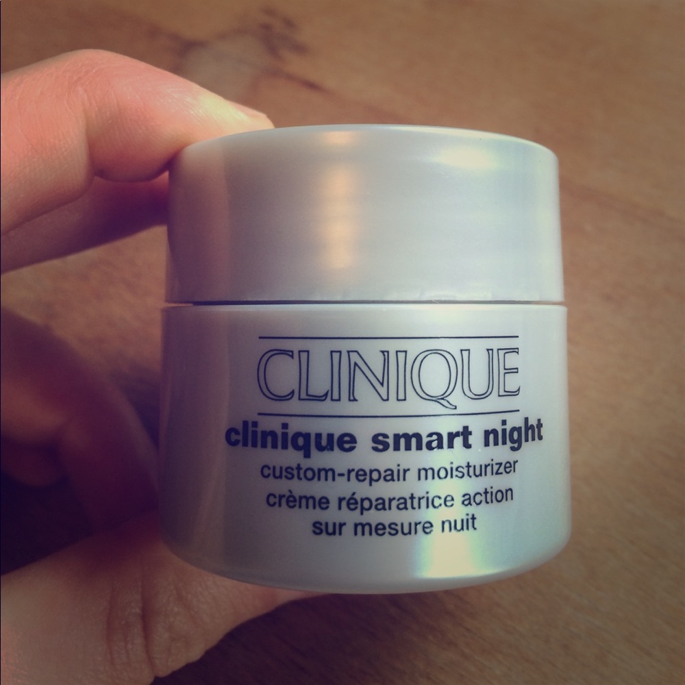 Clinique smart night custom repair moisturizer
