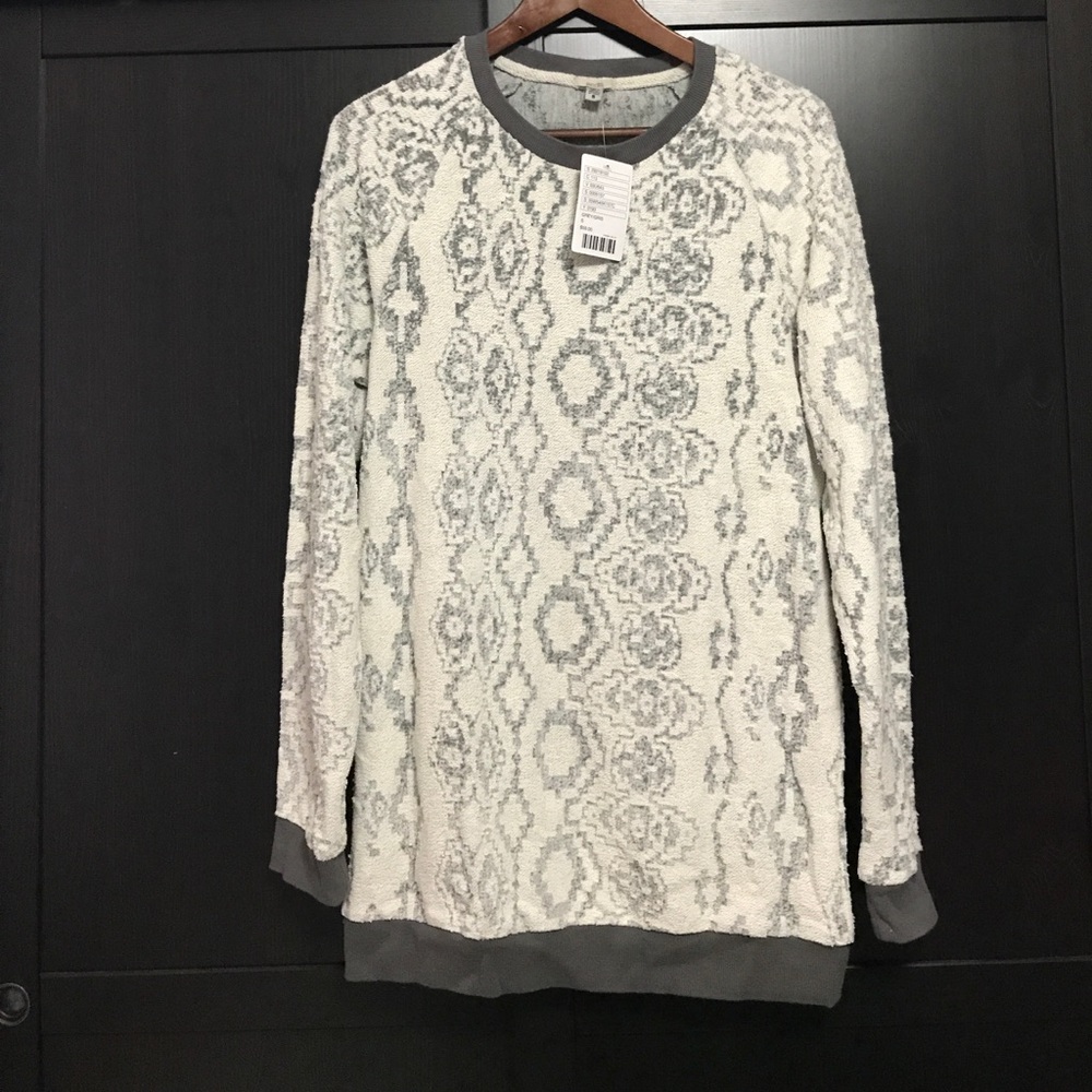 Urban Outfitters Sweater Small