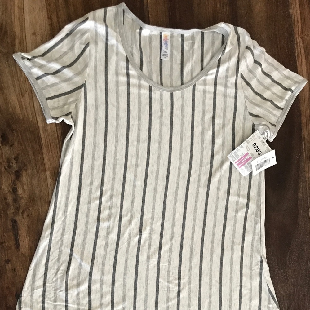 Lularoe classic tee