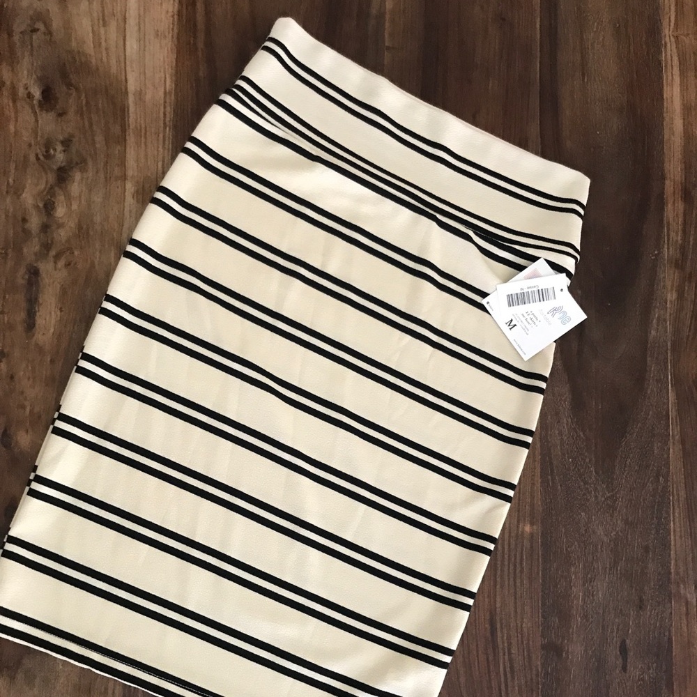 Lularoe Cassie skirt