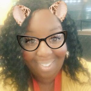 Meet your Posher, Janelle