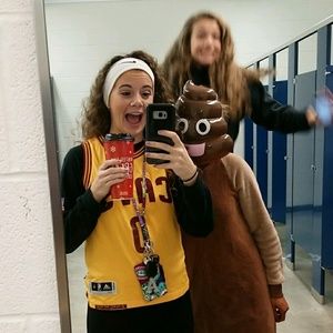 Meet your Posher, Abby