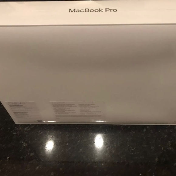 MacBook Pro - Picture 4 of 4