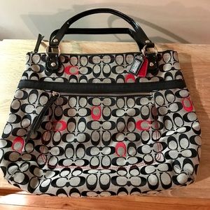 Coach Poppy Embroidery Signature C Tote