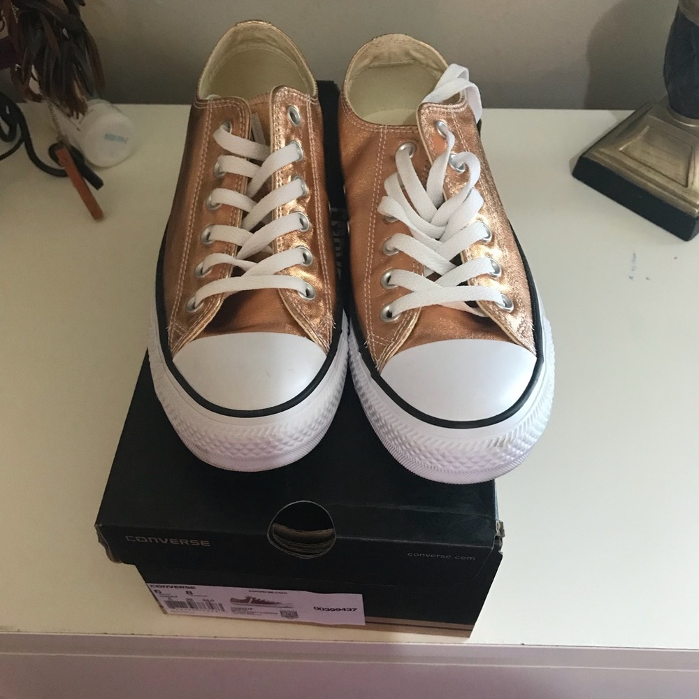 Rose Gold Converse like new