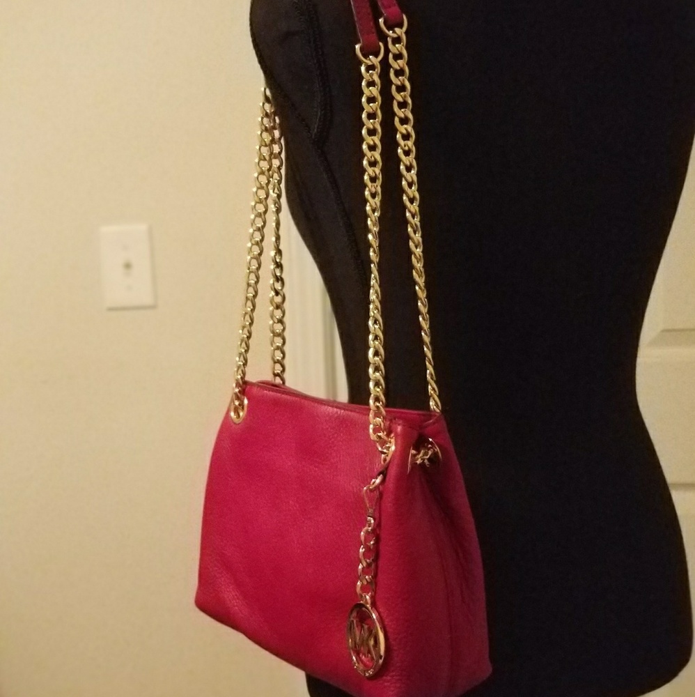 Authentic Red Michael Kors Jet Set Should Bag - Picture 7 of 7