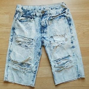 Boyfriend distressed acid washed jean shorts!