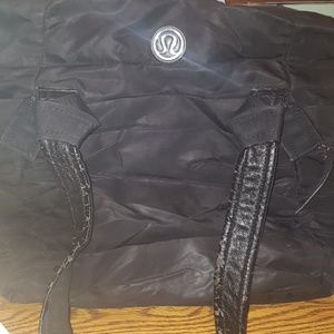 PRELOVED NYLON LULULEMON BAG!