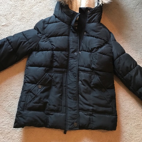 American Eagle Outfitters Jackets & Blazers - American eagle coat.very warm