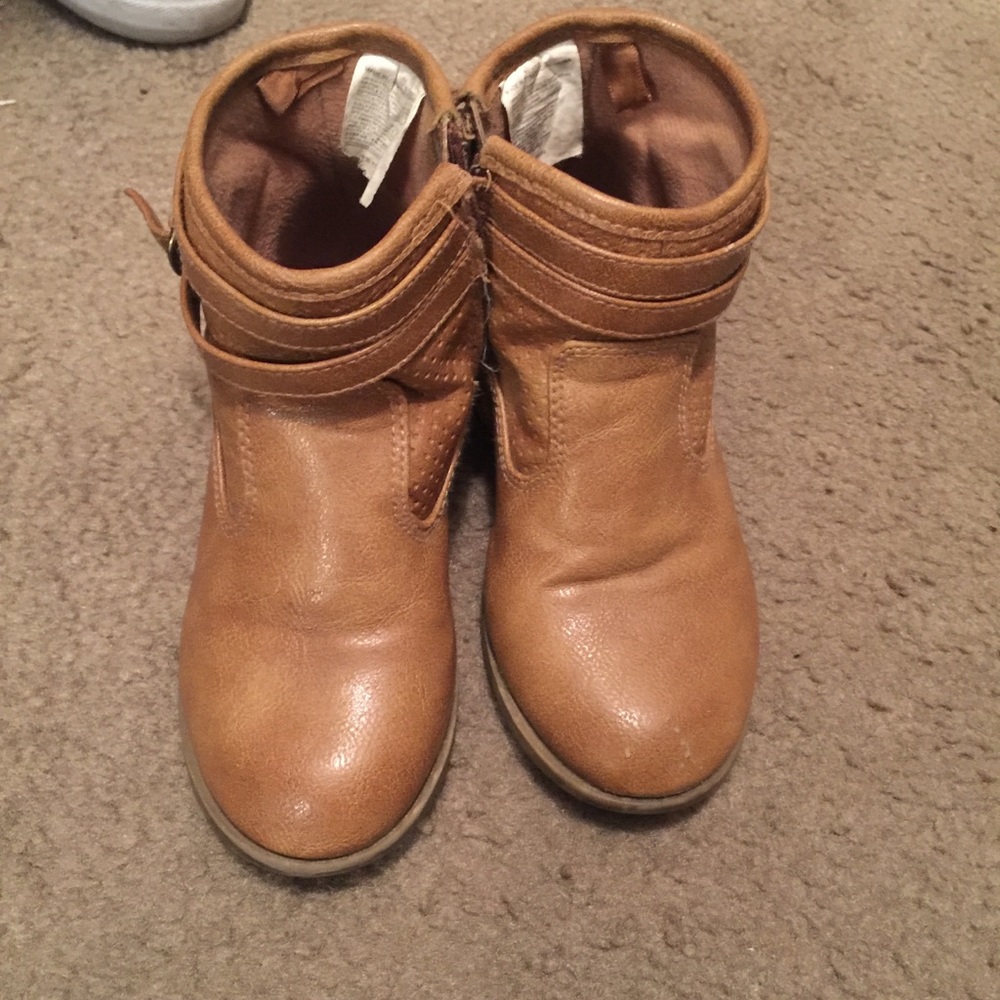 Boots - Picture 2 of 3