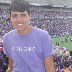 Meet your Posher, Caio