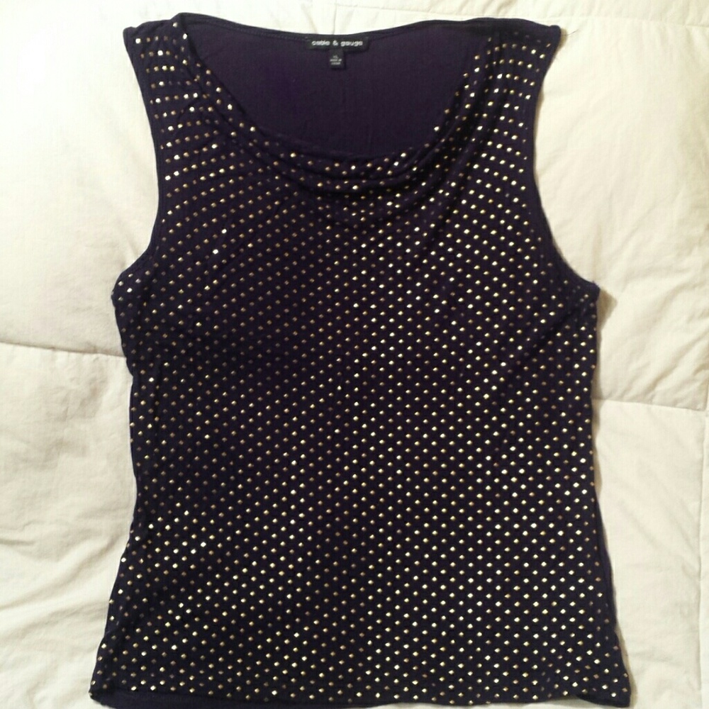 Sleeveless scoop neck top