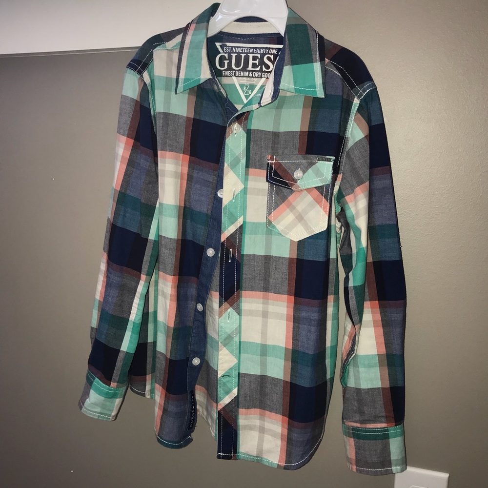 Guess button down up dress shirt plaid 8/10