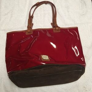 Handbag over the shoulder