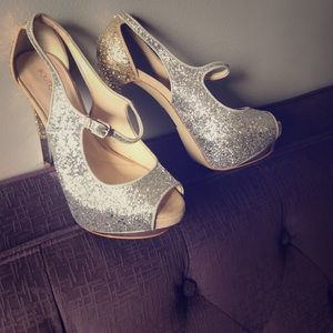 Elegant shoes for a perfect date or event.
