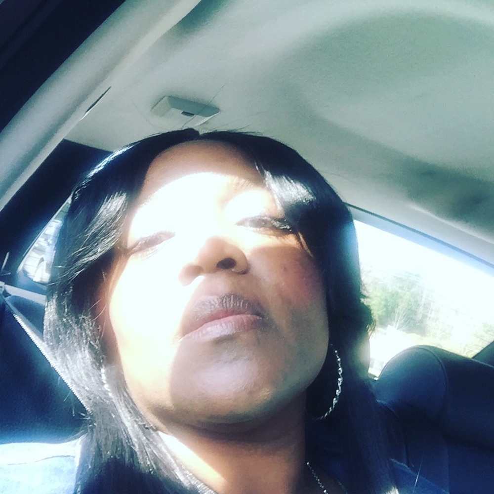 Meet your Posher, Yolanda