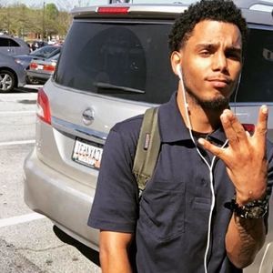 Meet your Posher, Senecca