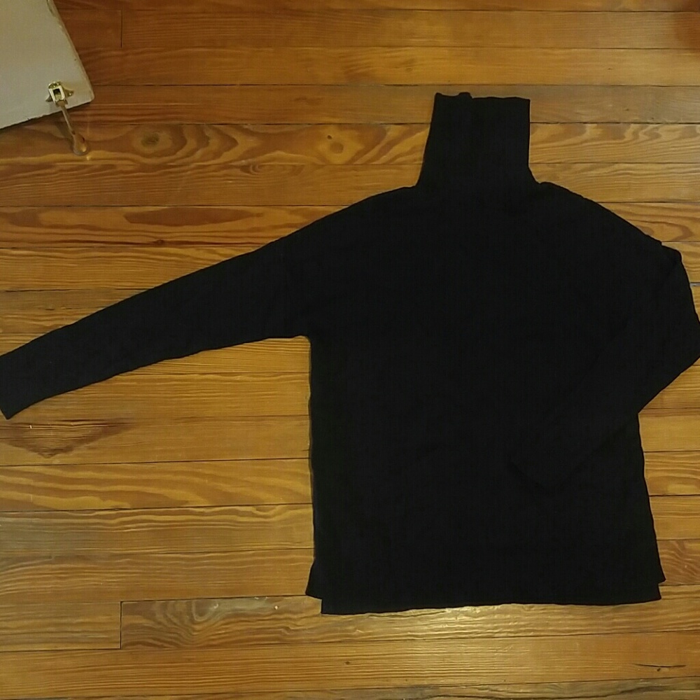 Gap perfect turtleneck sweater