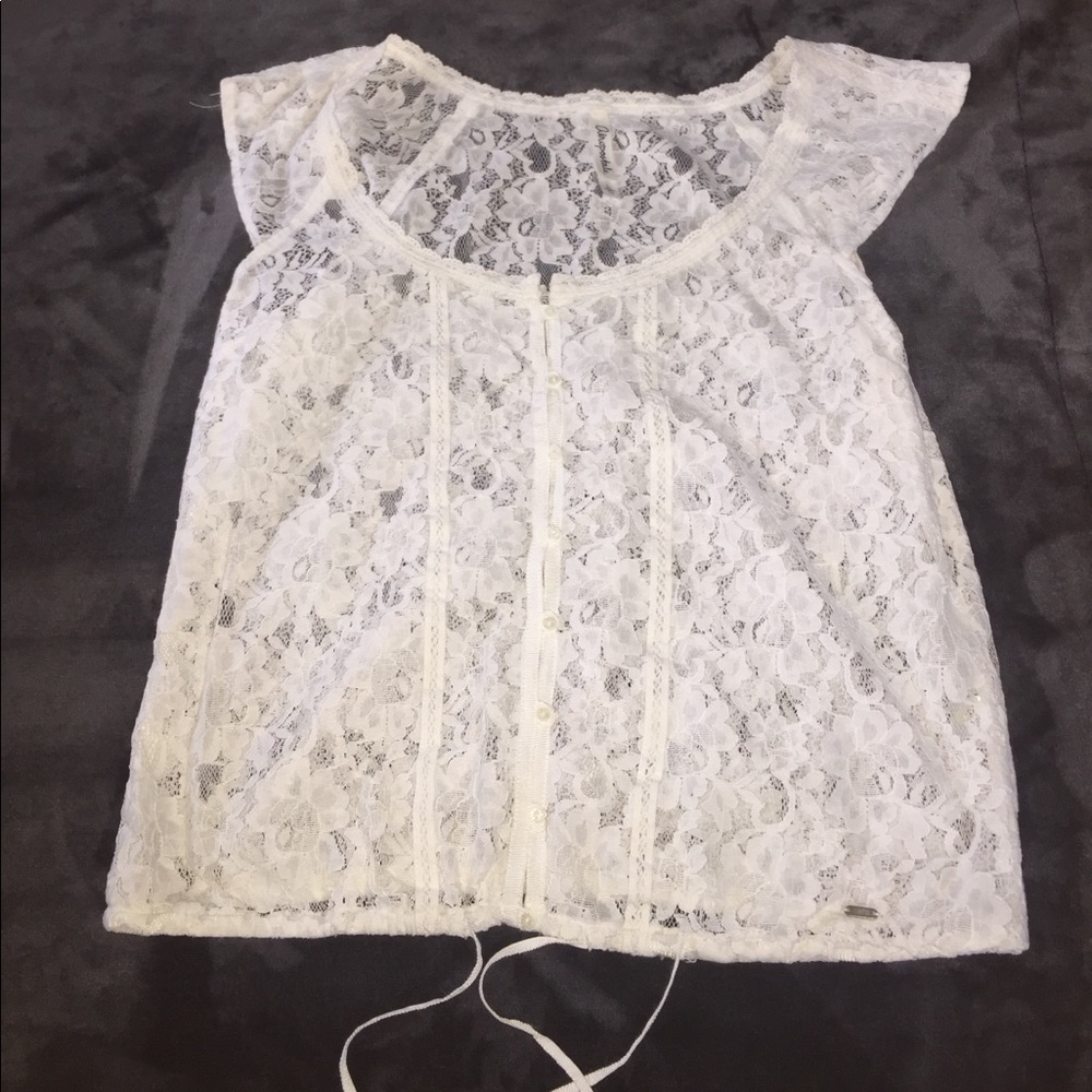 White lace Aeropostale shirt.
