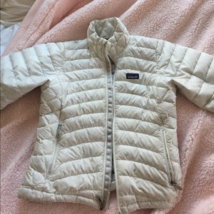 Xs white patagonia down sweater jacket